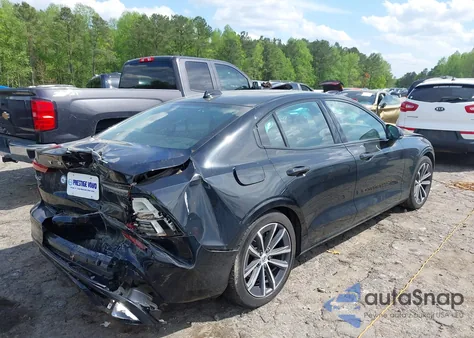 2022 Volvo S60 B5 Black Edition Momentum/B5 Inscription/B5 Momentum from USA, damaged, VIN 7JRL12TZ5NG192483